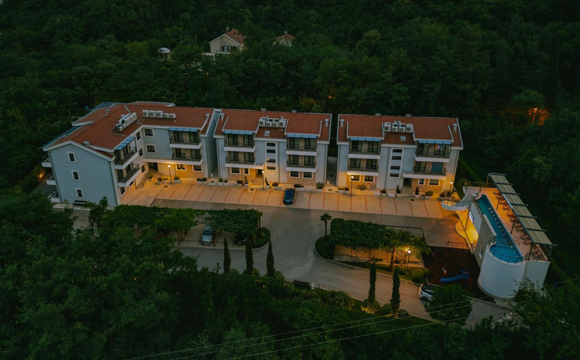 Green Bay Apartments Morinj Kotor Buitenkant foto